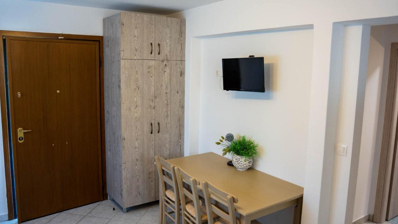 فوروفورو Alexandros Hotel Apartments المظهر الخارجي الصورة