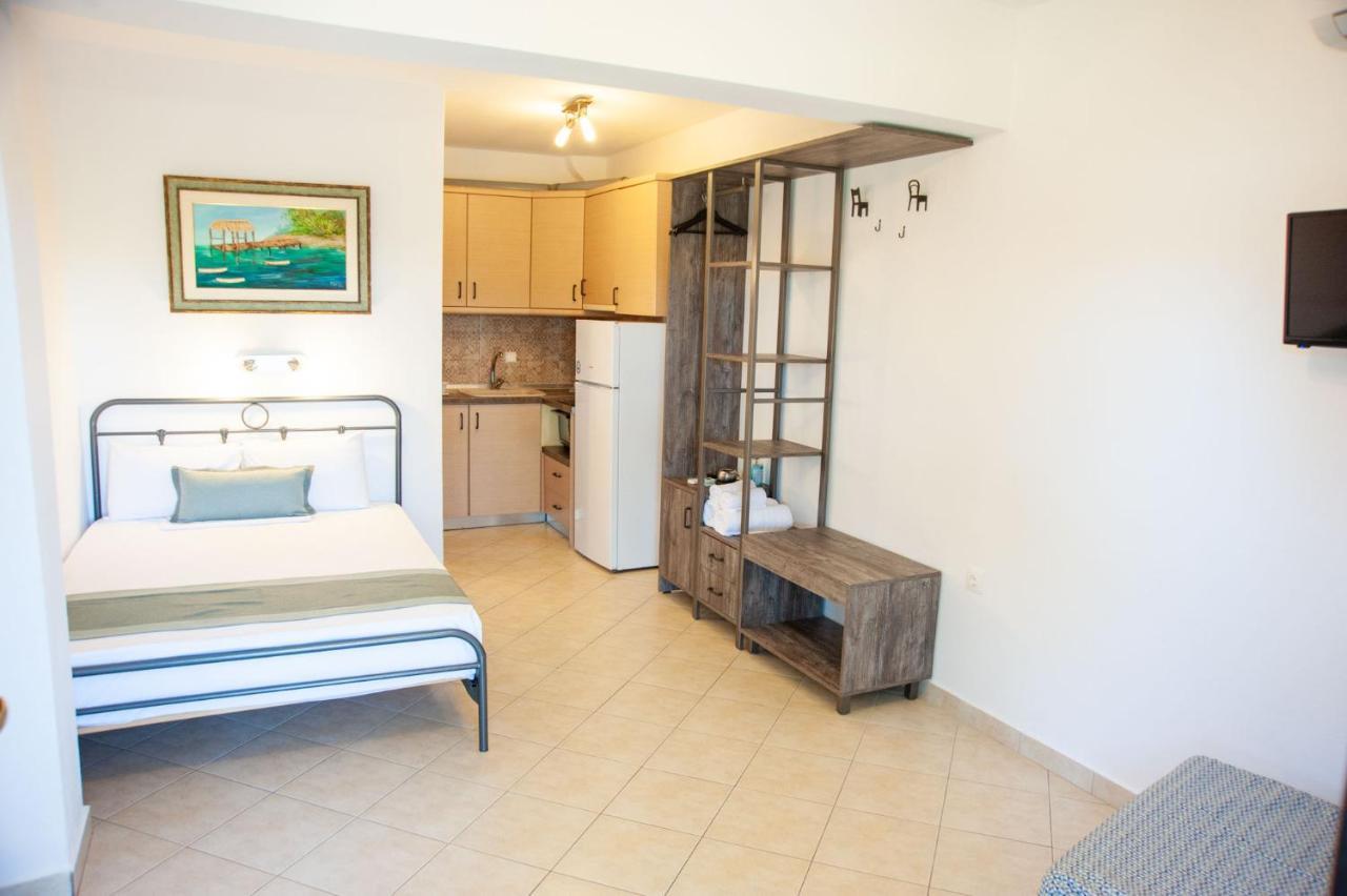 فوروفورو Alexandros Hotel Apartments المظهر الخارجي الصورة