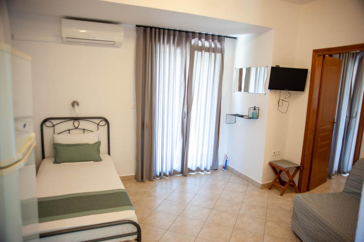 فوروفورو Alexandros Hotel Apartments المظهر الخارجي الصورة